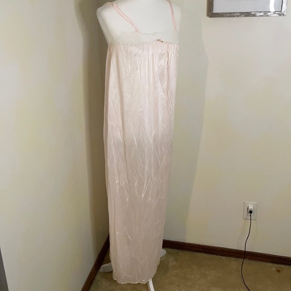 Vintage Val Mode Light pink night gown - Picture 7 of 8